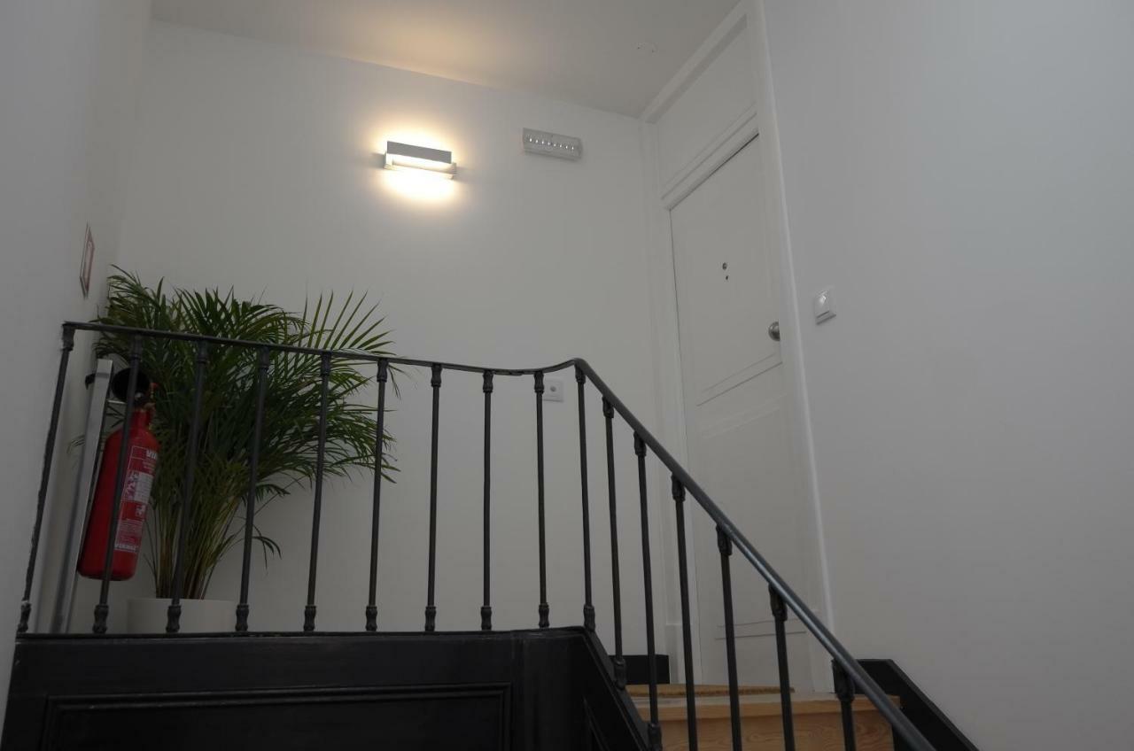 Appartamento Ocean View Penthouse Paço de Arcos Esterno foto